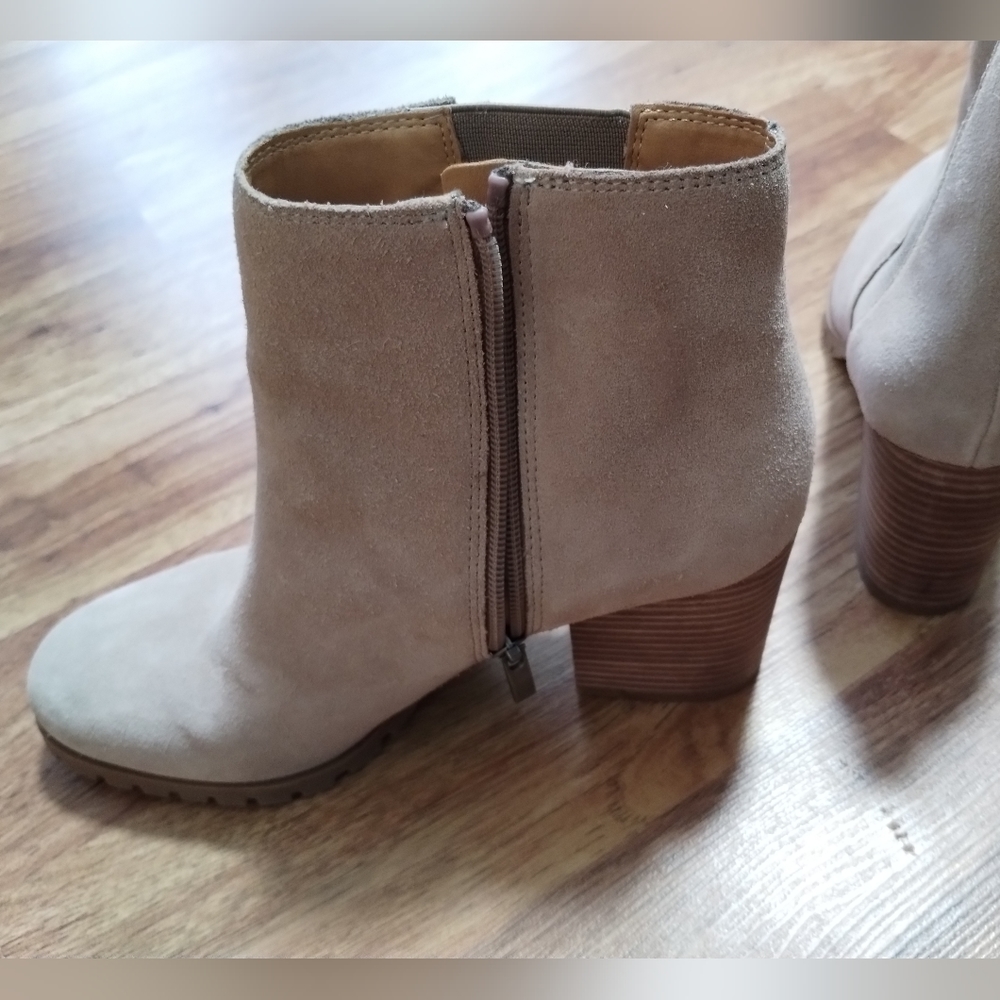 8.5 medium Montreal Franco Sarto ankle booties👢